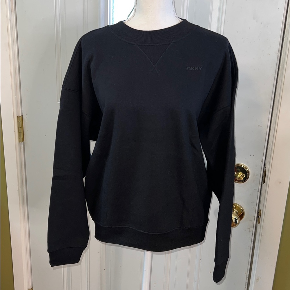 DKNY Sport NWT Oversized Sweatshirt Fleece Deep Black Embroidered Logo Size M